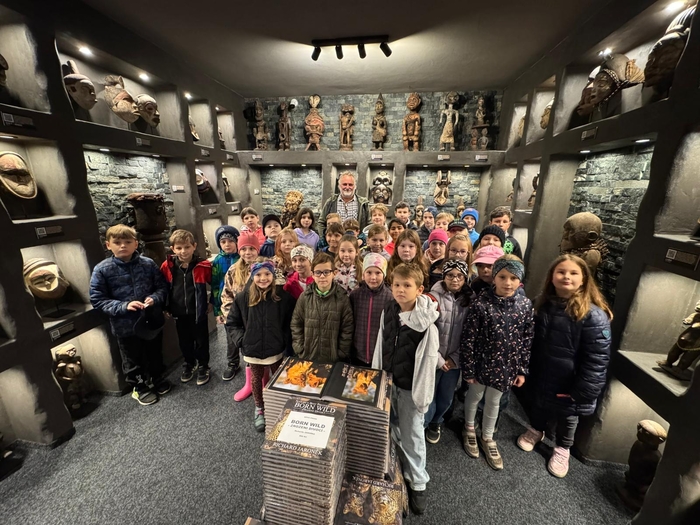 Třeťáci poznávali své město – zámek, Jelínek i africké masky Třeťáci poznávali své město – zámek, Jelínek i africké masky